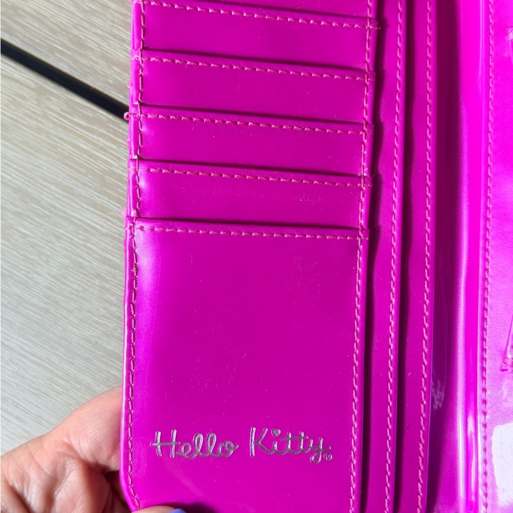 Hello Kitty Pink Embossed Wallet - Picture 5 of 9
